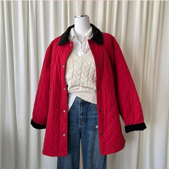 Vintage 1990s LL Bean Red Quilted Barn Jacket Corduroy Trim. - Picture 2 of 8